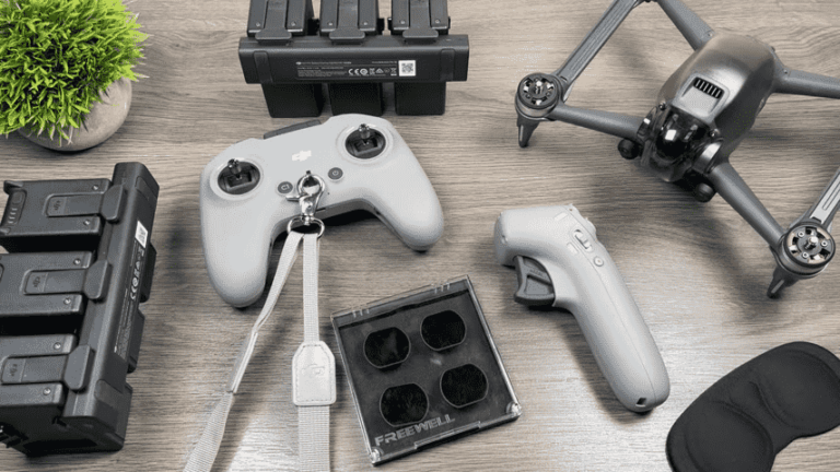 DJI Neo Combo Fly More, mini drone con fotocamera UHD 4K per adulti