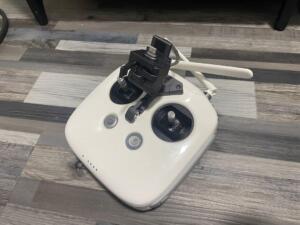 19 Best DJI Phantom 3 Standard Accessories [year] (The Ultimate Guide)